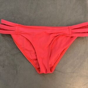 Bikini bottoms red